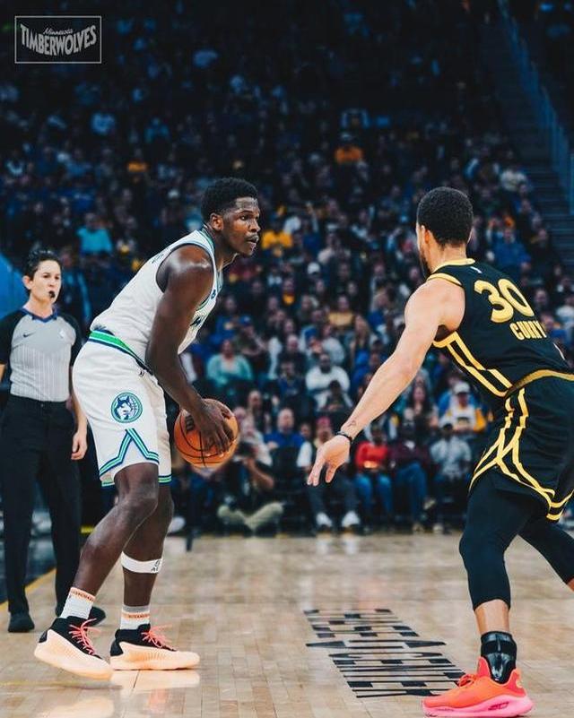 Ning在法国队比赛中晋级风云突变明尼苏达森林狼集结日复出首秀，瓦伦西亚围绕欧联更衣室发声瞬间刷屏的简单介绍